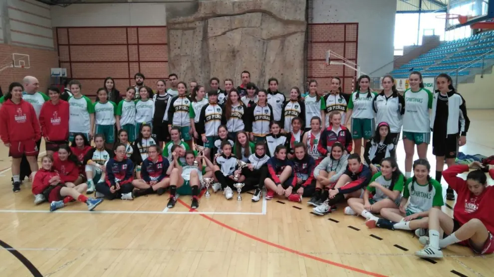 Participantes en el Provincial de Huesca infantil femenino.