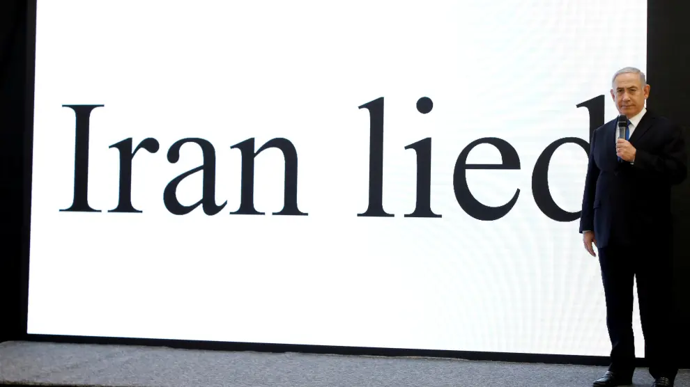 Netanyahu, este lunes, ante una pantalla que dice "Irán miente".