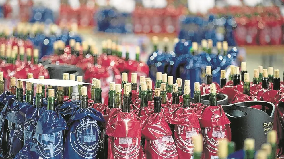 Botellas prepardas para ser catadas en el Mundial de Bruselas del año pasado, en Valladolid.