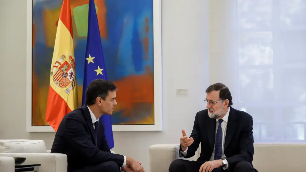 Pedro Sánchez y Mariano Rajoy, este martes en el palacio de la Moncloa
