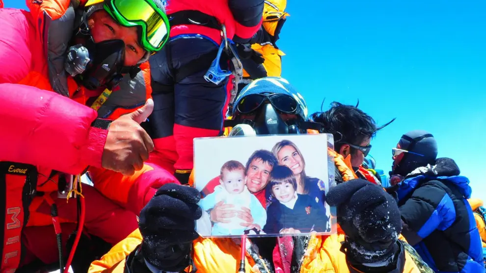 Javier Camacho, en la cima del Everest