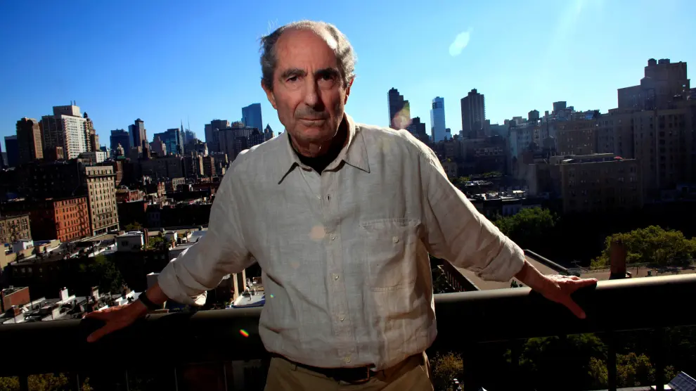 El escritor Philip Roth posa en Nueva York en una fotografía de 2010