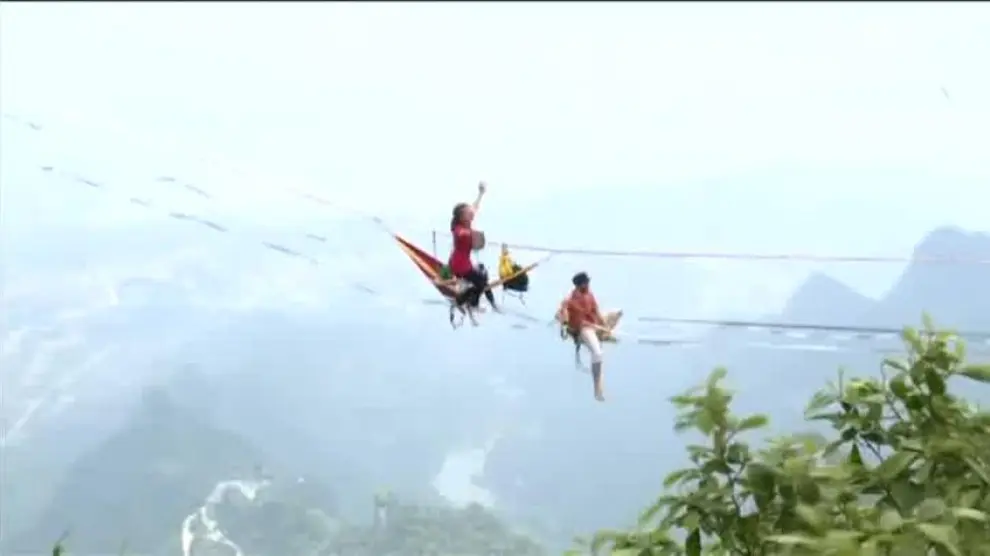 Concierto acrobático musical a 1.400 metros de altura en China