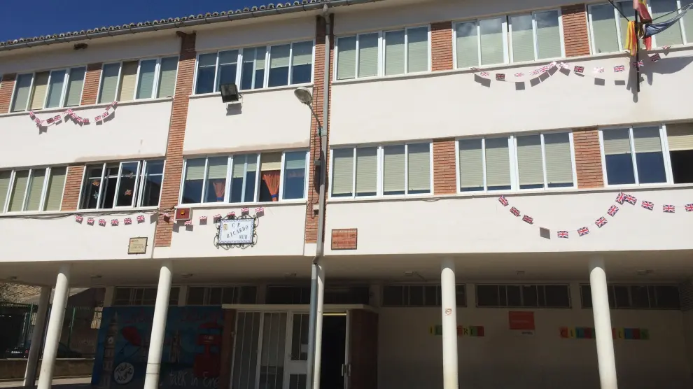 Colegio Ricardo Mur, afectado por una sima y que será trasladado.