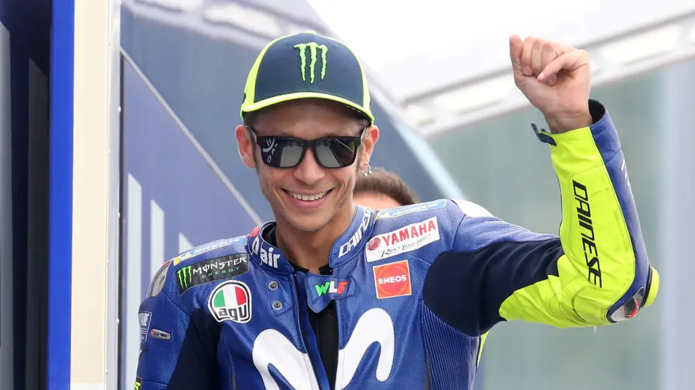 Rossi hace pole.