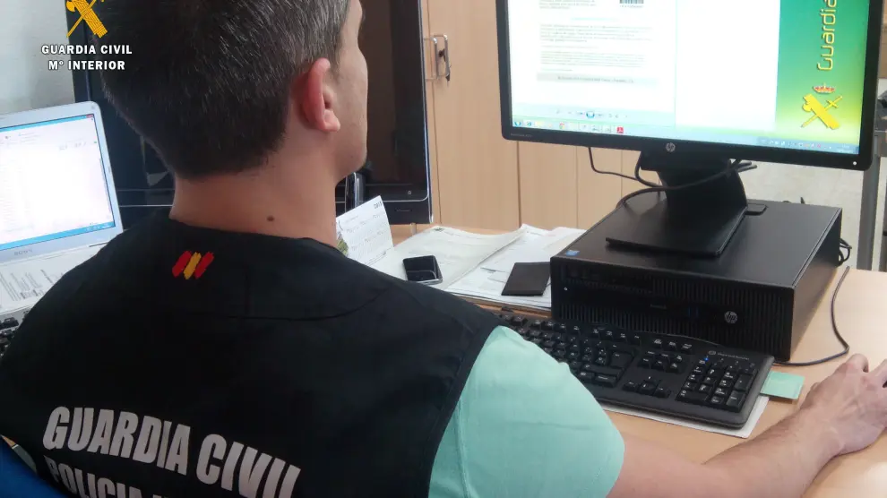 La Guardia Civil de Huesca alerta contra las estafas por internet al dispararse un 25% las denuncias