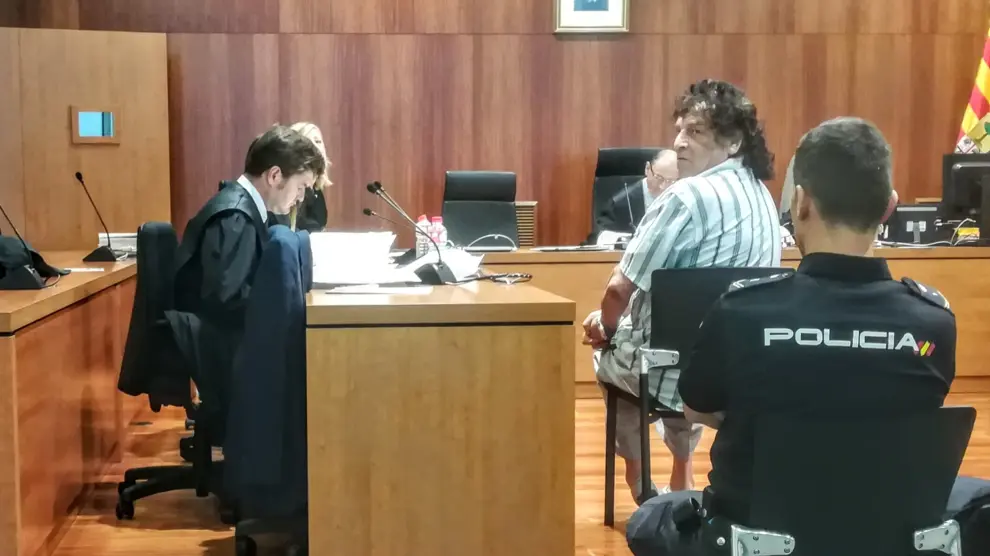 El acusado, Cecilio Giménez, durante el juicio que se celebra en la Audiencia Provincial de Zaragoza.