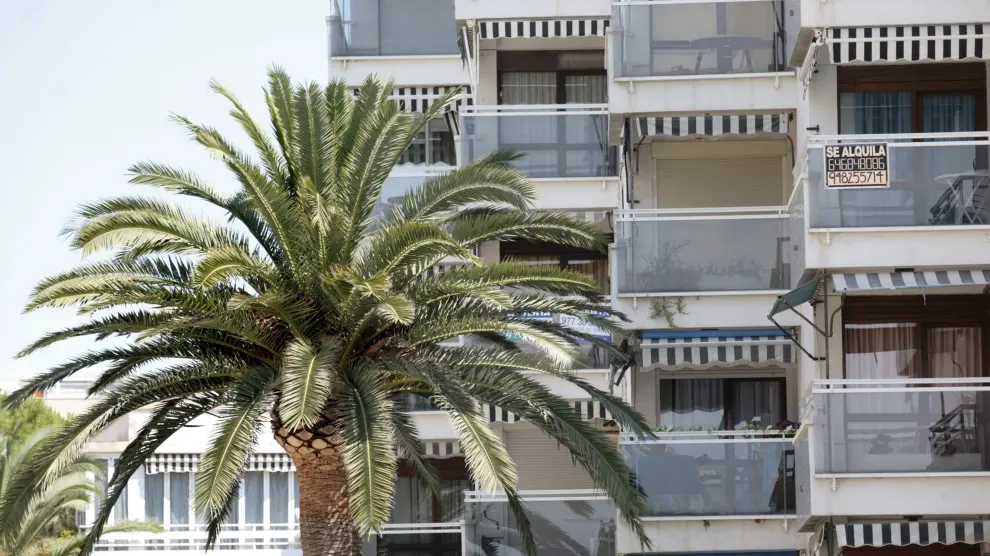 Apartamentos turísticos en alquiler en primera linea de playa en Salou.