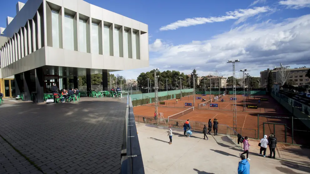 Las pistas del Stadium Casablanca acogen el Campeonato de España Júnior de tenis.