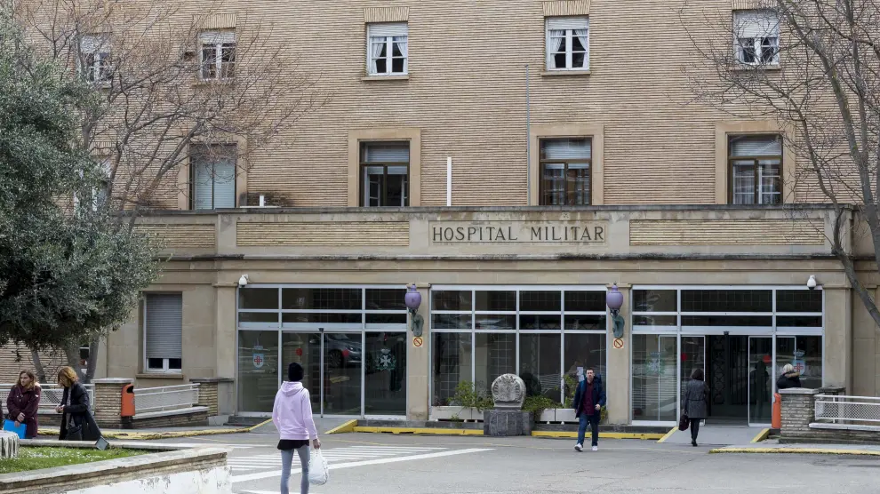 Fachada del Hospital Militar de Zaragoza.