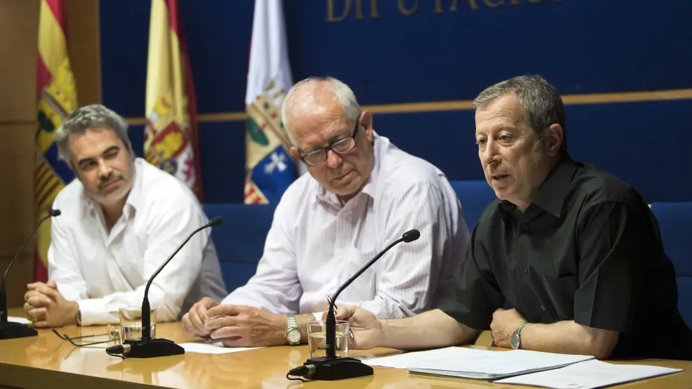 Gregorio Sánchez, Martín Llanas y Paco Martínez, durante la rueda de prensa.