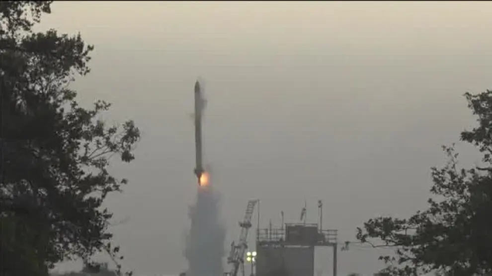 El lanzamiento del primer cohete privado de Japón se estrella nada más despegar
