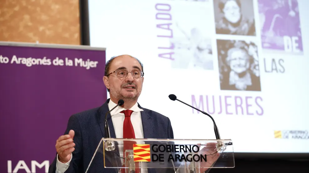 El presidente aragonés, Javier Lambán, en su intervención durante la ceremonia del 25 aniversario del IAM.