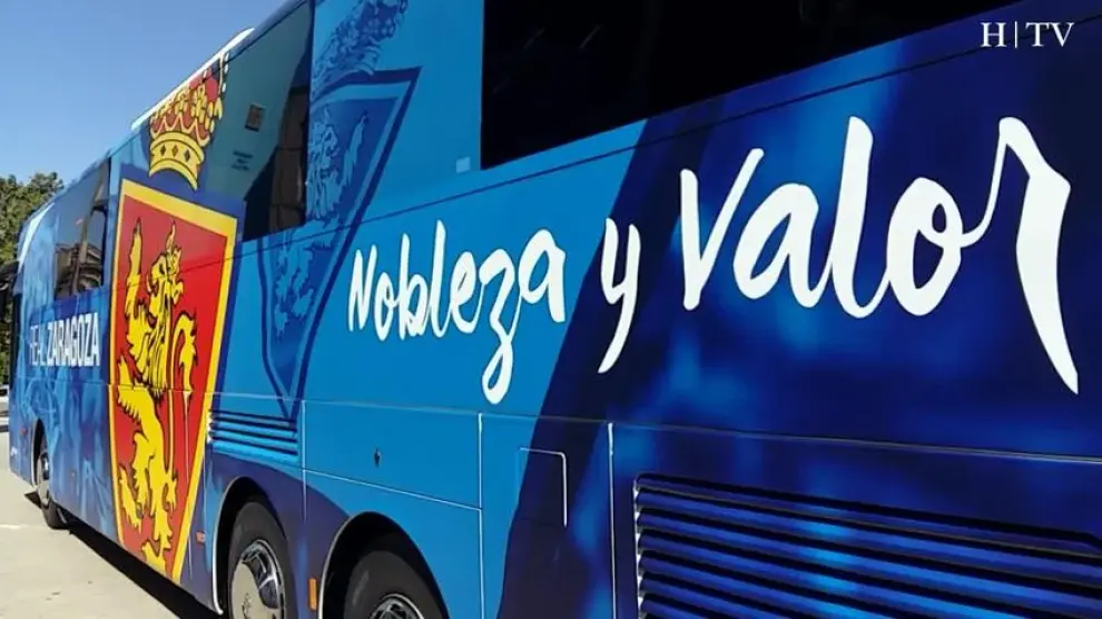 El Real Zaragoza presenta el autobús para la próxima temporada