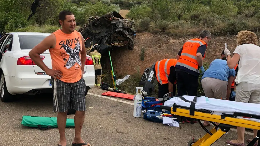 Imagen tomada ayer entre El Frasno y Sabiñán, donde se registró un accidente con dos víctimas mortales.