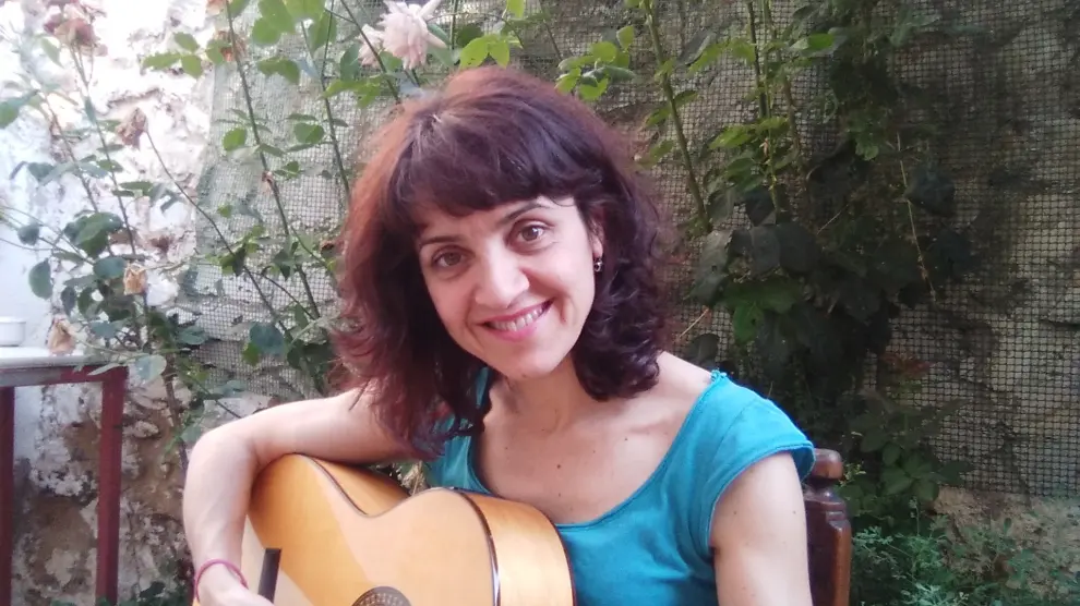 Elena Martínez acaba de publicar su primer disco