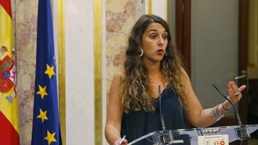 La portavoz de Podemos, Noelia Vera en declaraciones a la prensa después de que el Congreso no haya logrado la mayoría absoluta necesaria para renovar el Consejo de Administración de RTVE.