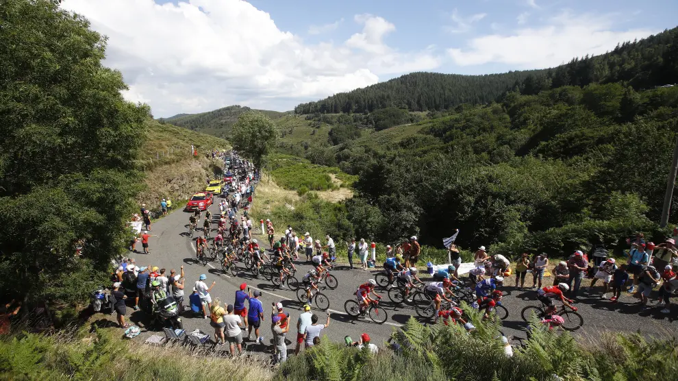 El pelotón del Tour de Francia en una imagen de este sábado.