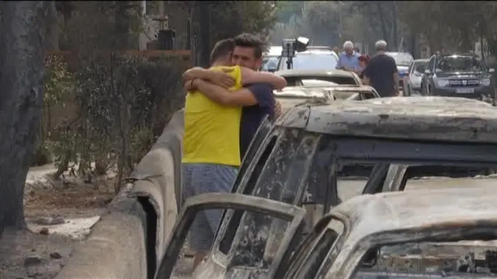 Los incendios de Grecia dejan 74 muertos confirmados y 200 heridos, en plena búsqueda de supervivientes