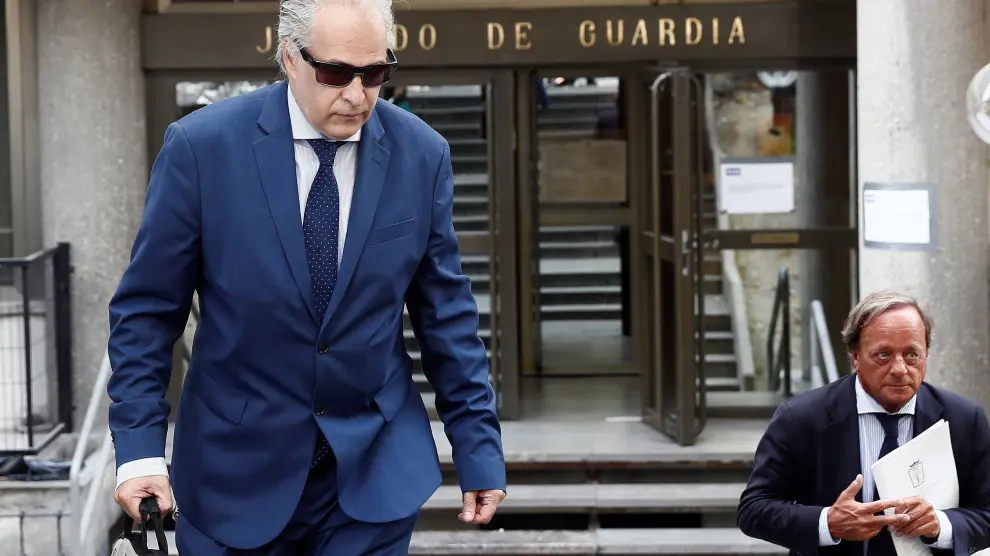 El catedrático Pablo Chico, a la salida del juzgado.