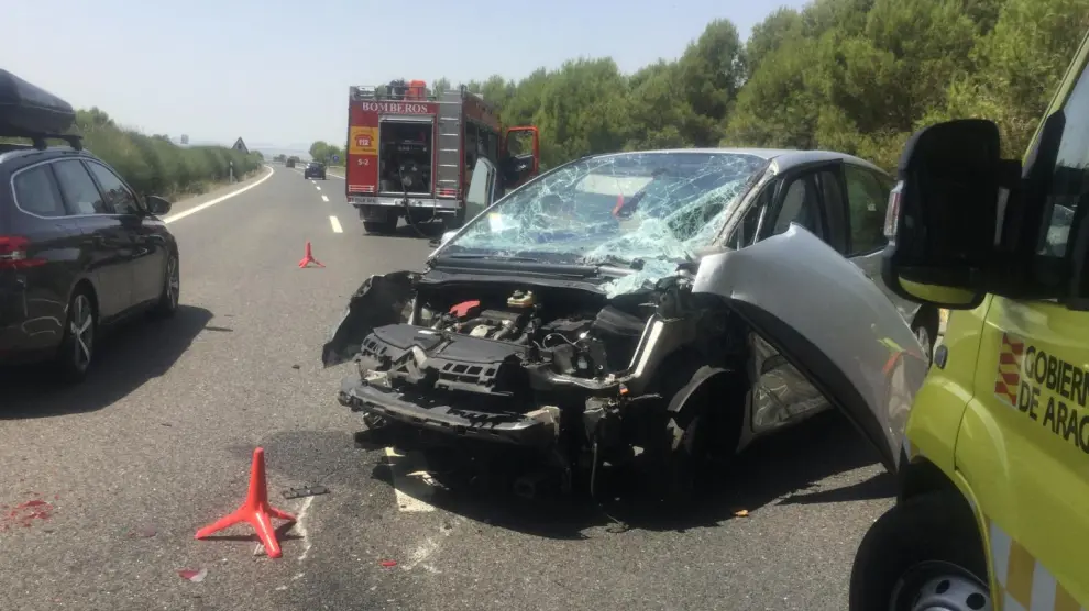 Cinco heridos en un accidente de tráfico en Almúdevar