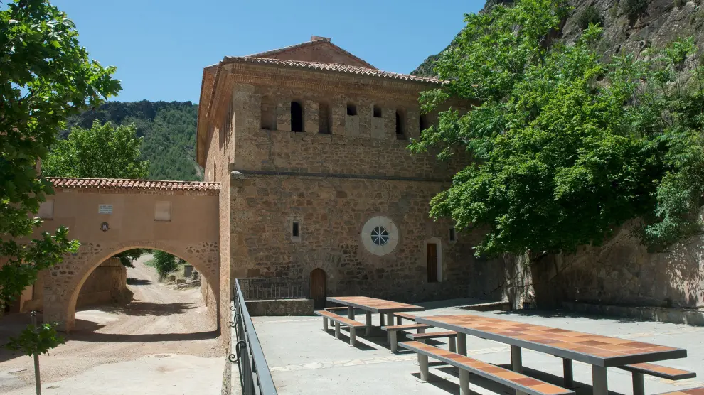 Vecinos de once localidades de la comarca Comunidad de Teruel acuden en romería cada año a la ermita de la Virgen de la Fuensanta