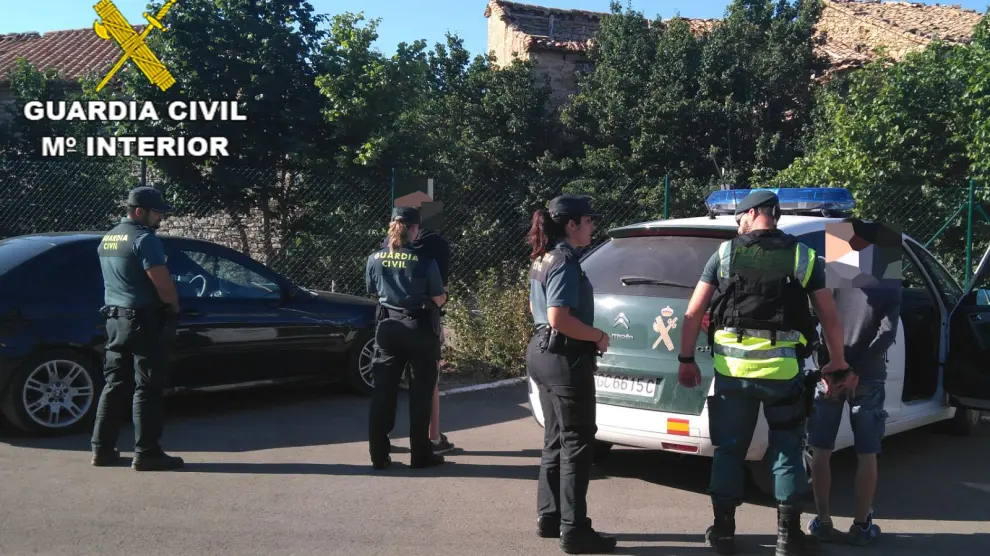 La Guardia Civil detiene a los autores de varios robos en vehículos en la provincia de Teruel