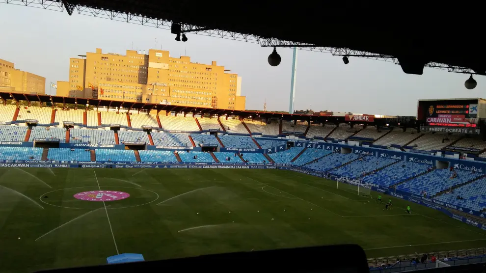 Estadio de La Romareda, donde se enfrenta esta noche el Real Zaragoza al Levante.