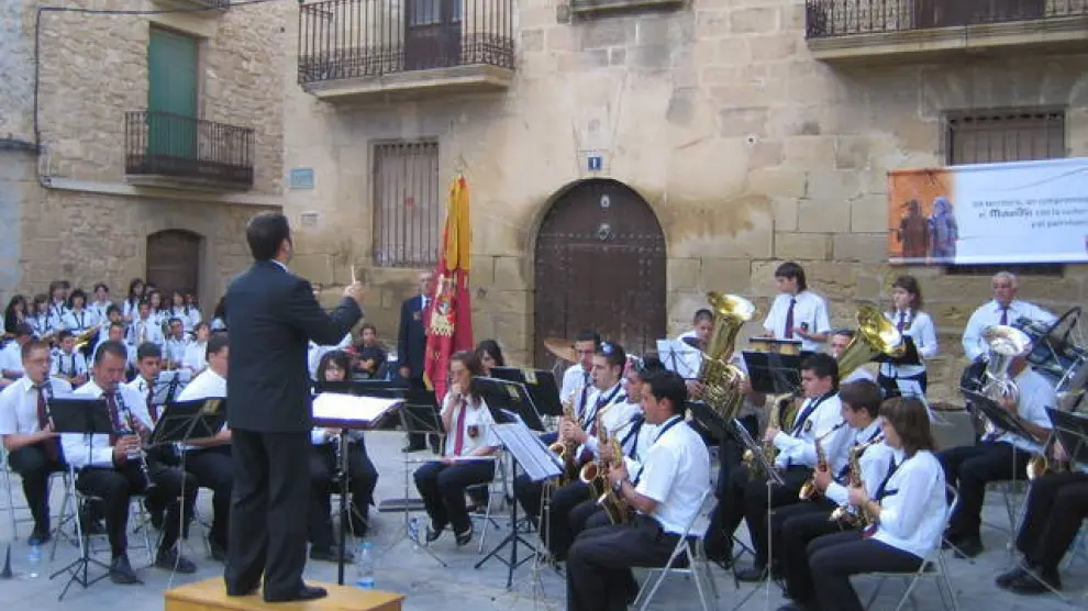 Encuentro de bandas en Mazaleón, en la comarca del Matarraña.