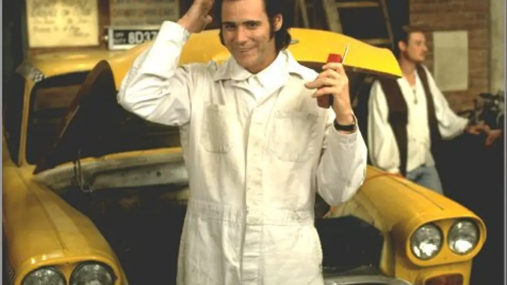 Carrey, caracterizado de Andy Kaufman en 'Man on the moon'.