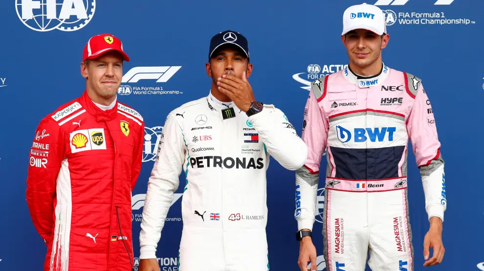 Hamilton (centro) ha logrado este sábado la pole position en Bélgica.