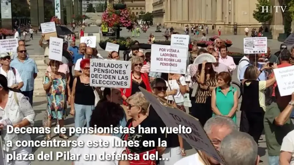 Decenas de pensionistas se concentran en defensa del sistema público de pensiones