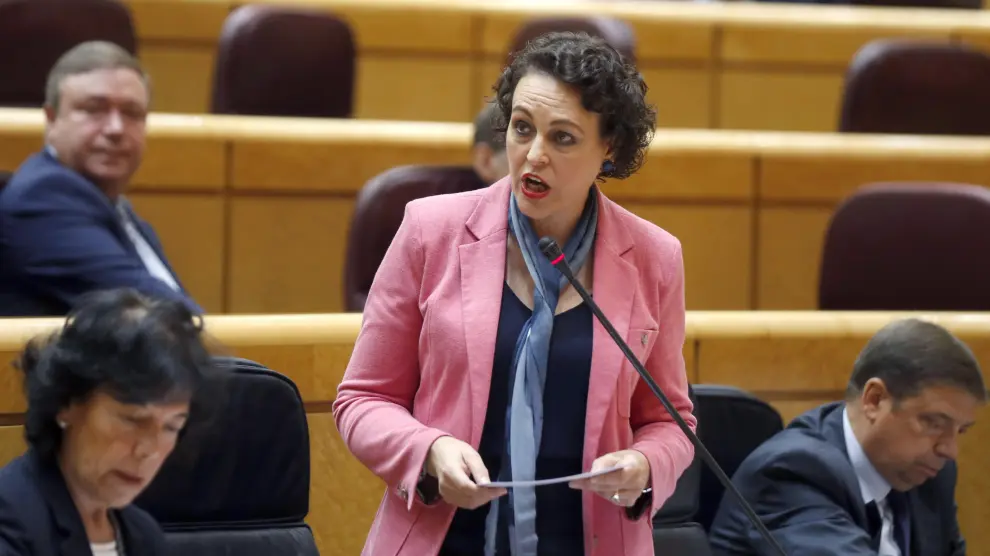 La ministra de Trabajo, Magdalena Valerio, durante la sesión de control del Gobierno en el Senado.