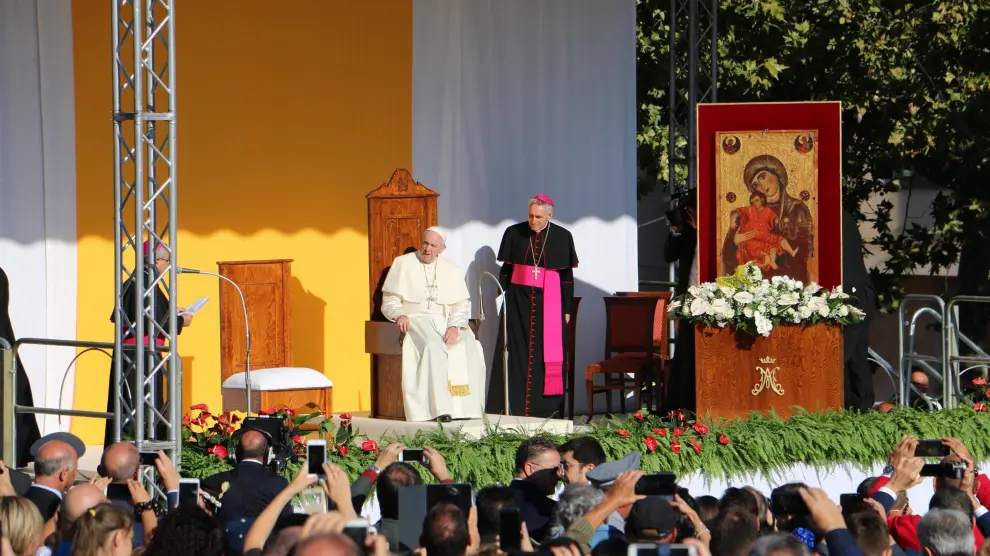 El Papa, en Sicilia