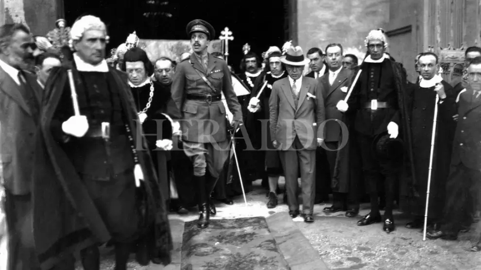El rey Alfonso XIII en el Pilar en 1930. Un año después partió al exilio y ya no regresó a España