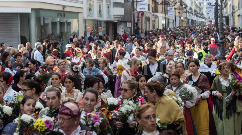 Ofrenda a la Virgen del Pilar de 2015