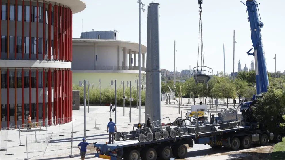 Comienzan los trabajos para retirar las pilonas de la telecabina de la Expo