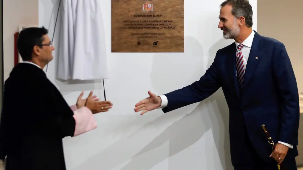 Felipe VI junto al rector de la Universidad Politécnica de Valencia, Francisco Mora, en la apertura del curso 2018-2019.