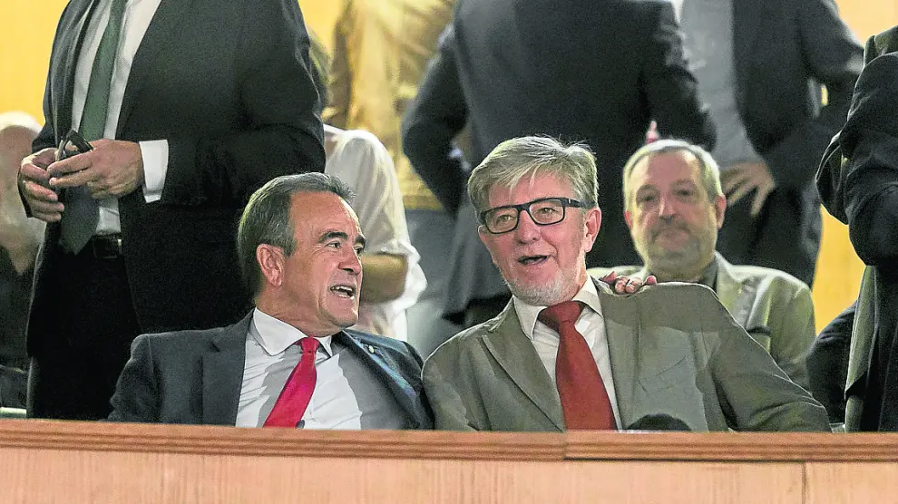 El presidente de la DPZ, J. A. Sánchez Quero, junto al alcalde de la capital, Pedro Santisteve.