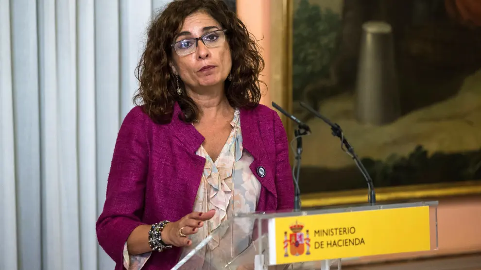 La ministra de Hacienda, María Jesús Montero, en rueda de prensa tras la Comisión Mixta Estado-Generalitat.