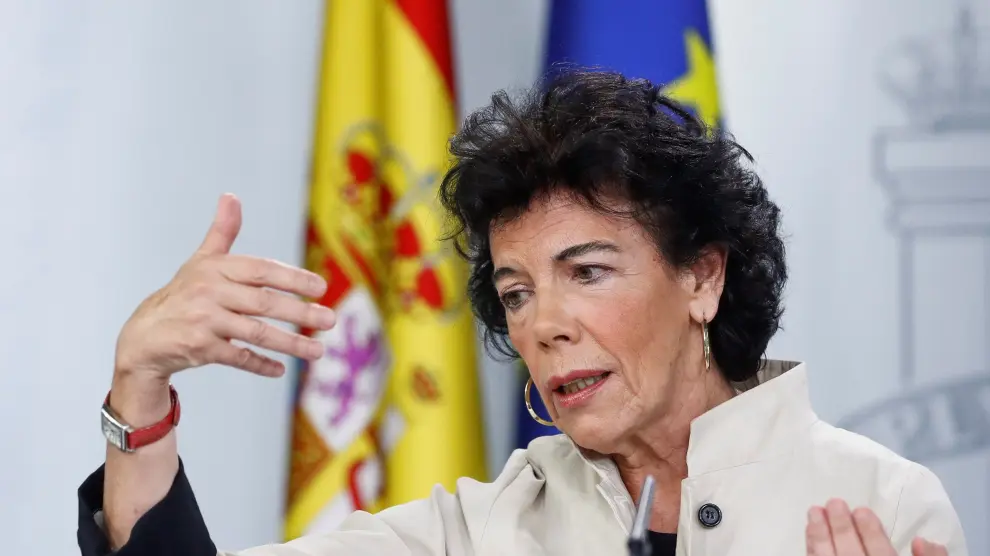 Isabel Celaá ha denunciado este viernes una "cacería" y un "brutal acoso" por parte de los partidos de la oposición contra el Ejecutivo de Sánchez.