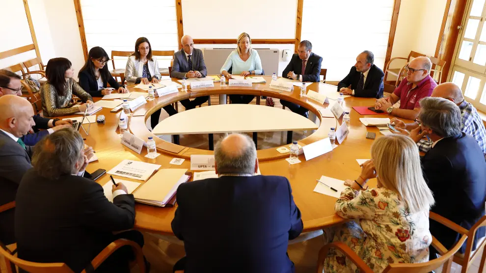 Acto de constitución del Consejo Aragonés de Trabajo Autonónomo (CATA), al que asistió al consejera Marta Gastón.