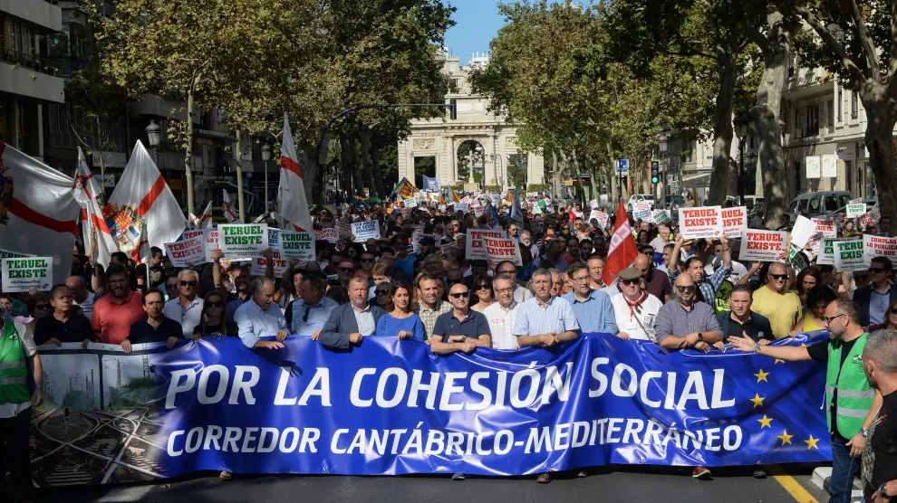 La manifestación de Valencia en favor del Corredor Cantábrico-Mediterráneo por Teruel.