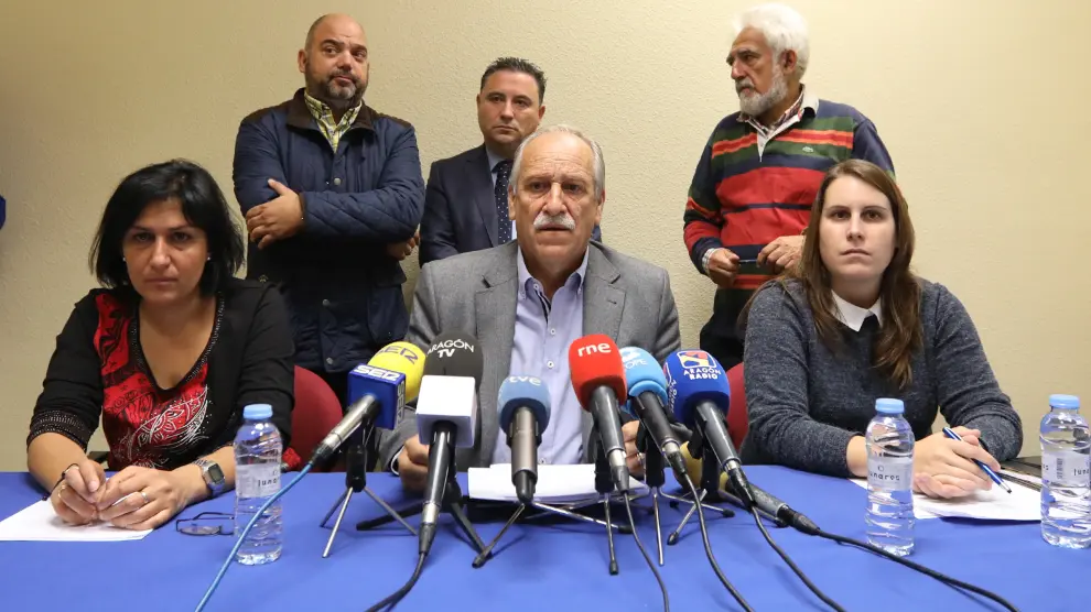 Representantes de entidades convocantes de la manifestación por el tren en Valencia han ofrecido esta mañana una rueda de prensa.