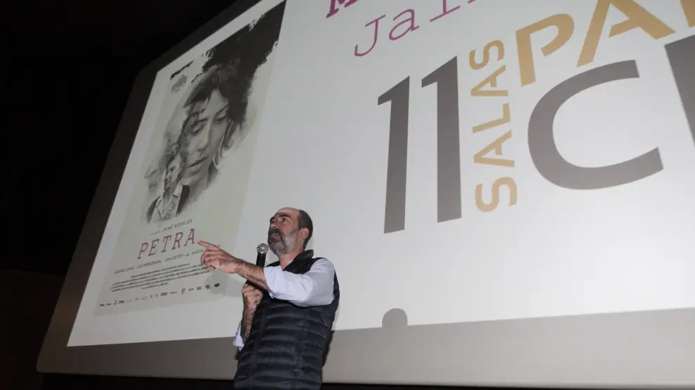 Jaime Rosales, hablando ayer sobre su última película, 'Petra', en los Cines Palafox.