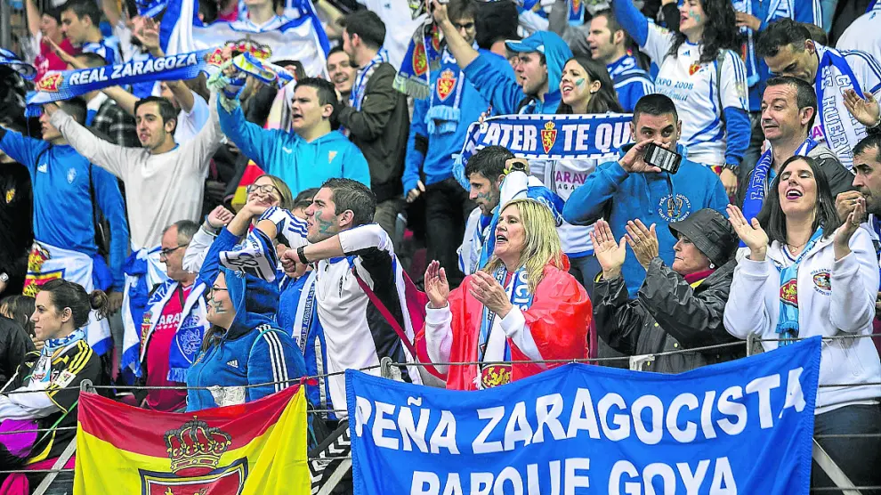 Aficionados zaragocistas desplazados a Soria para el partido del último 'play off'.