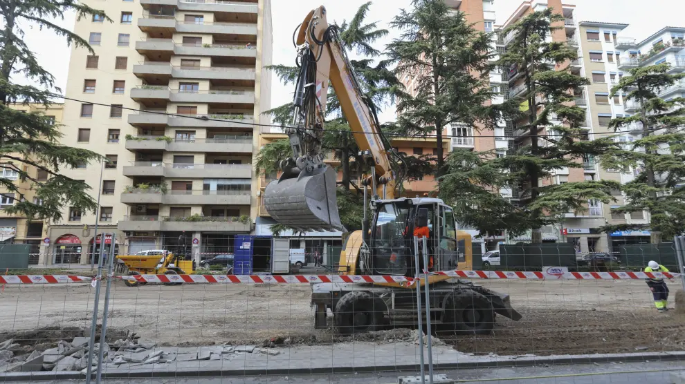 Obras de reurbanización en el paseo Ramón y Cajal.