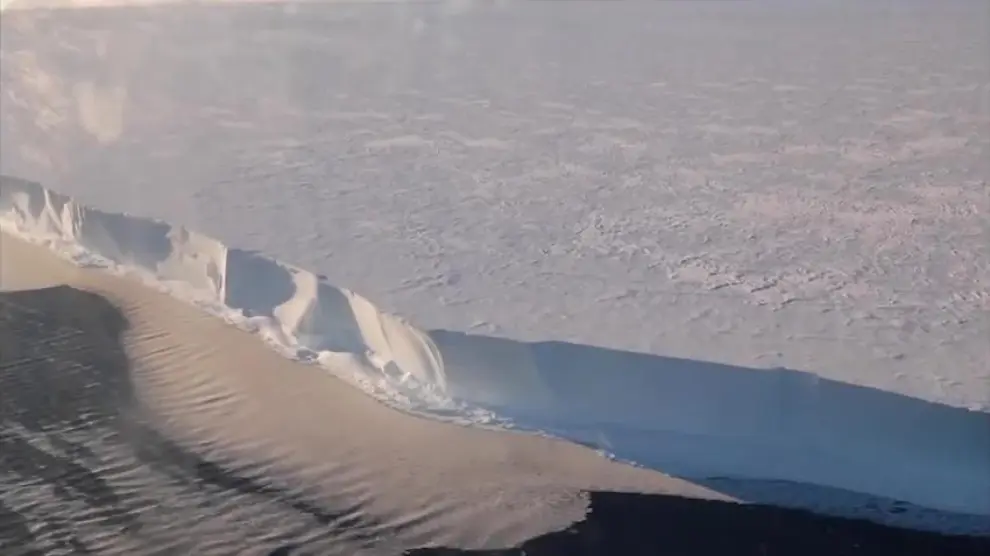 Un zumbido anticipa cambios en la plataforma de hielo antártica