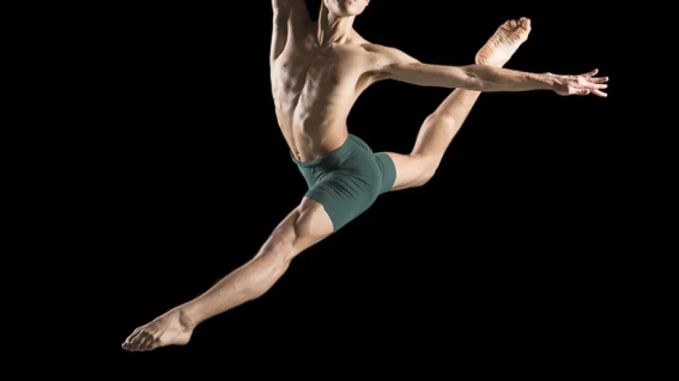 Álex Ochoa, exalumno del conservatorio de danza de Zaragoza y ahora en la escuela del English National Ballet.