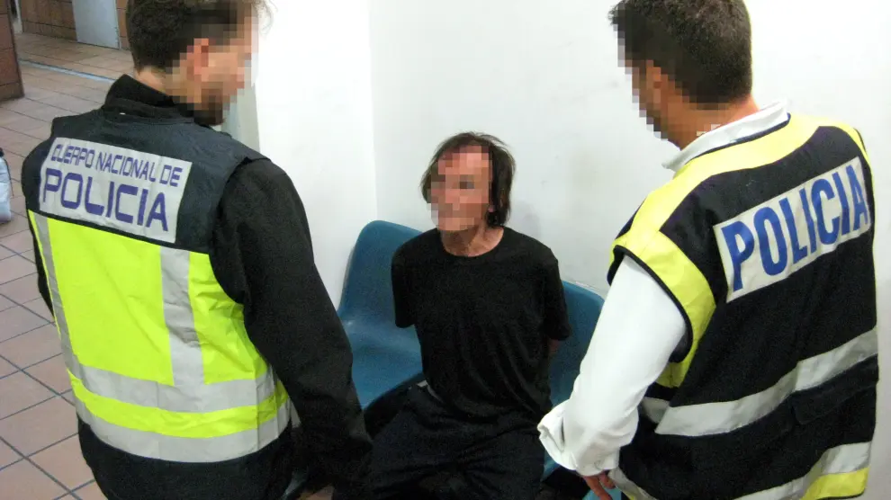 Benito Órtiz Perea, con el pelo teñido, tras ser detenido en la estación de Delicias de Zaragoza el pasado 3 de octubre.